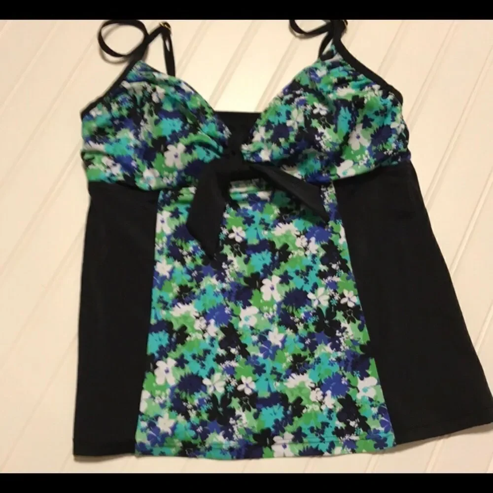 A Shore Fit Size 8 Swim Top Separate